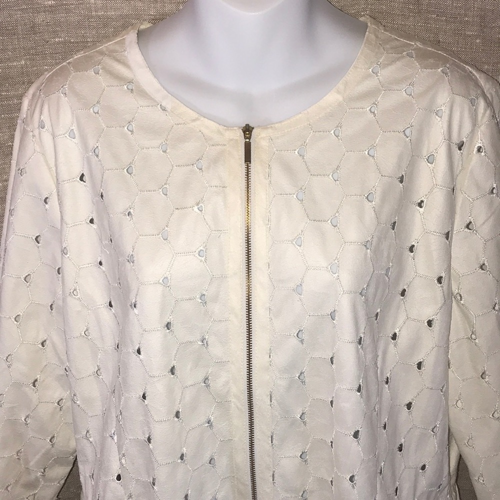 🌟 Ruby Rd. White Eyelet Jacket - Picture 4 of 9